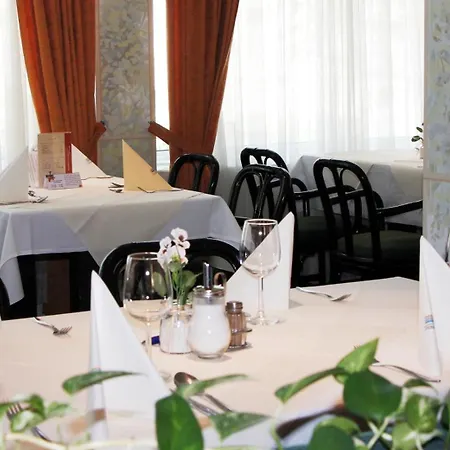Hotel Kurzentrum Ludwigstorff Gmbh Bad Deutsch Altenburg