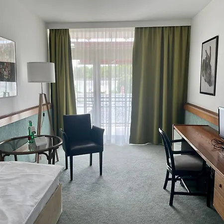 Hotel Kurzentrum Ludwigstorff Gmbh Bad Deutsch Altenburg